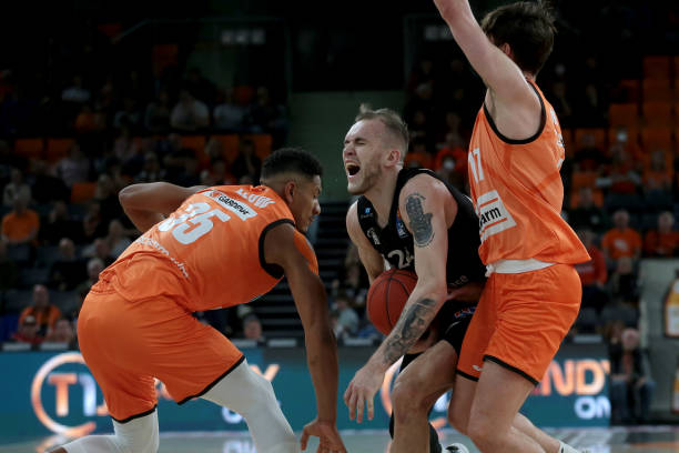 事业赢得更 事业赢得更