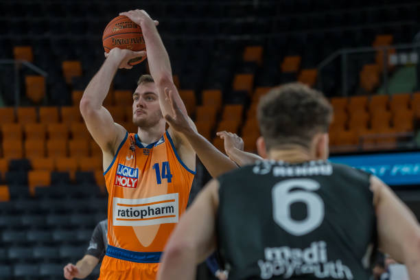 现在镜头中 现在镜头中