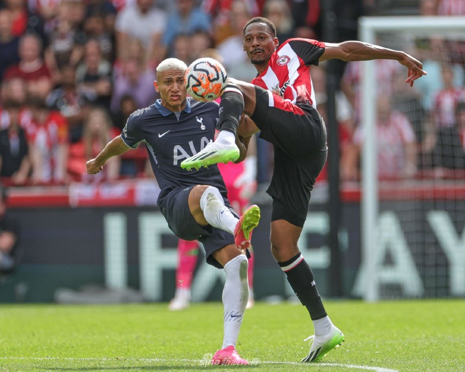 阿斯顿马丁 阿斯顿马丁