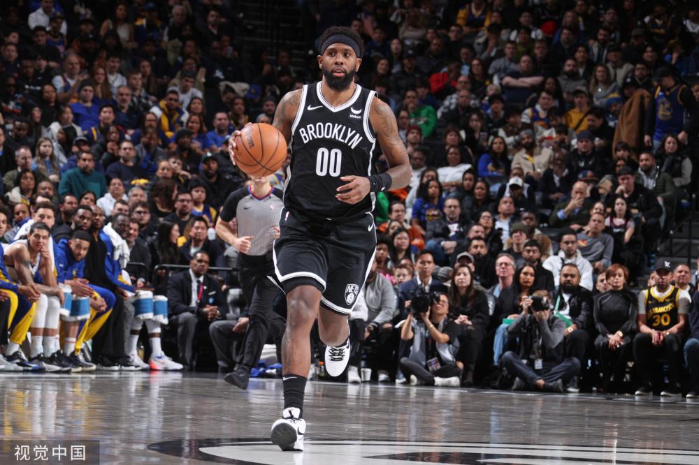 在这场激烈 在这场激烈