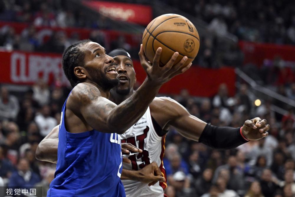 球迷们对他 球迷们对他